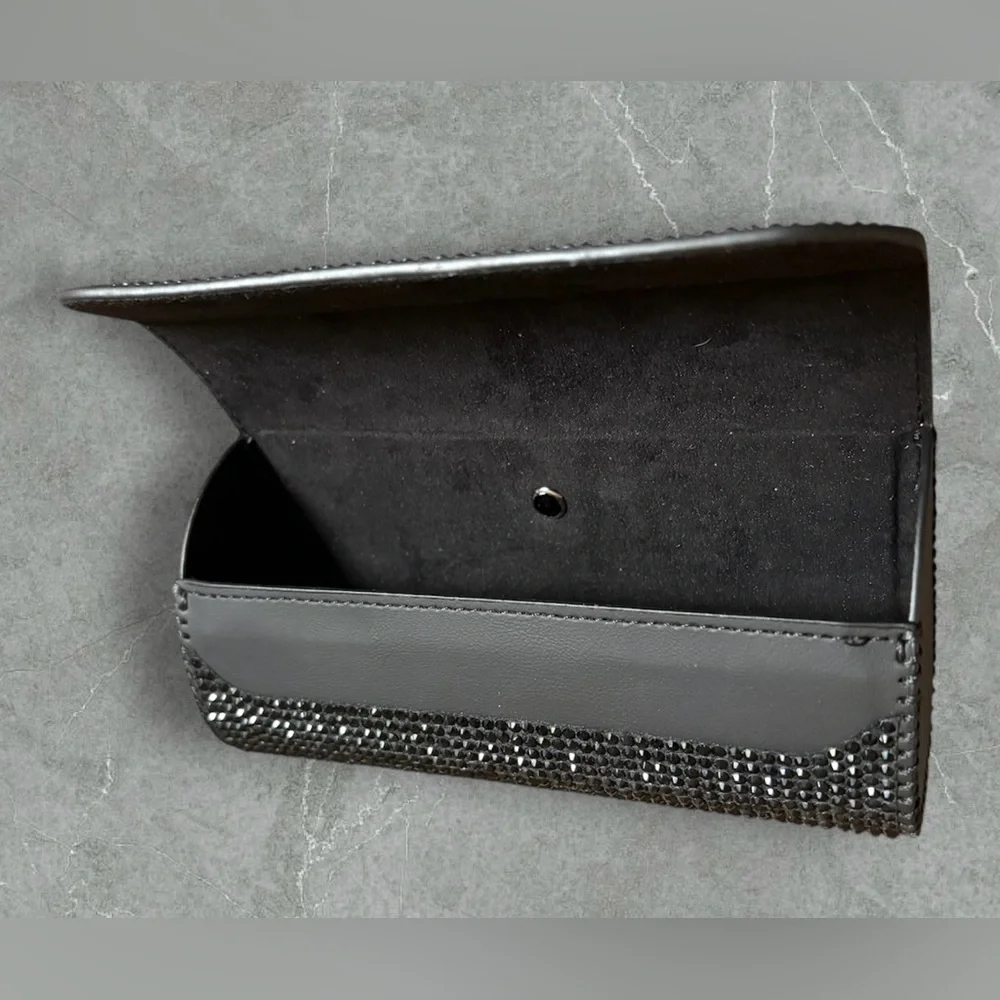Black Sunglasses with Blingy Case